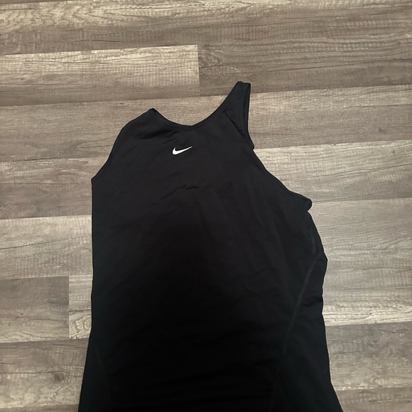 Nike Dri-FIT Black Athletic Tank - Picture 1 of 3